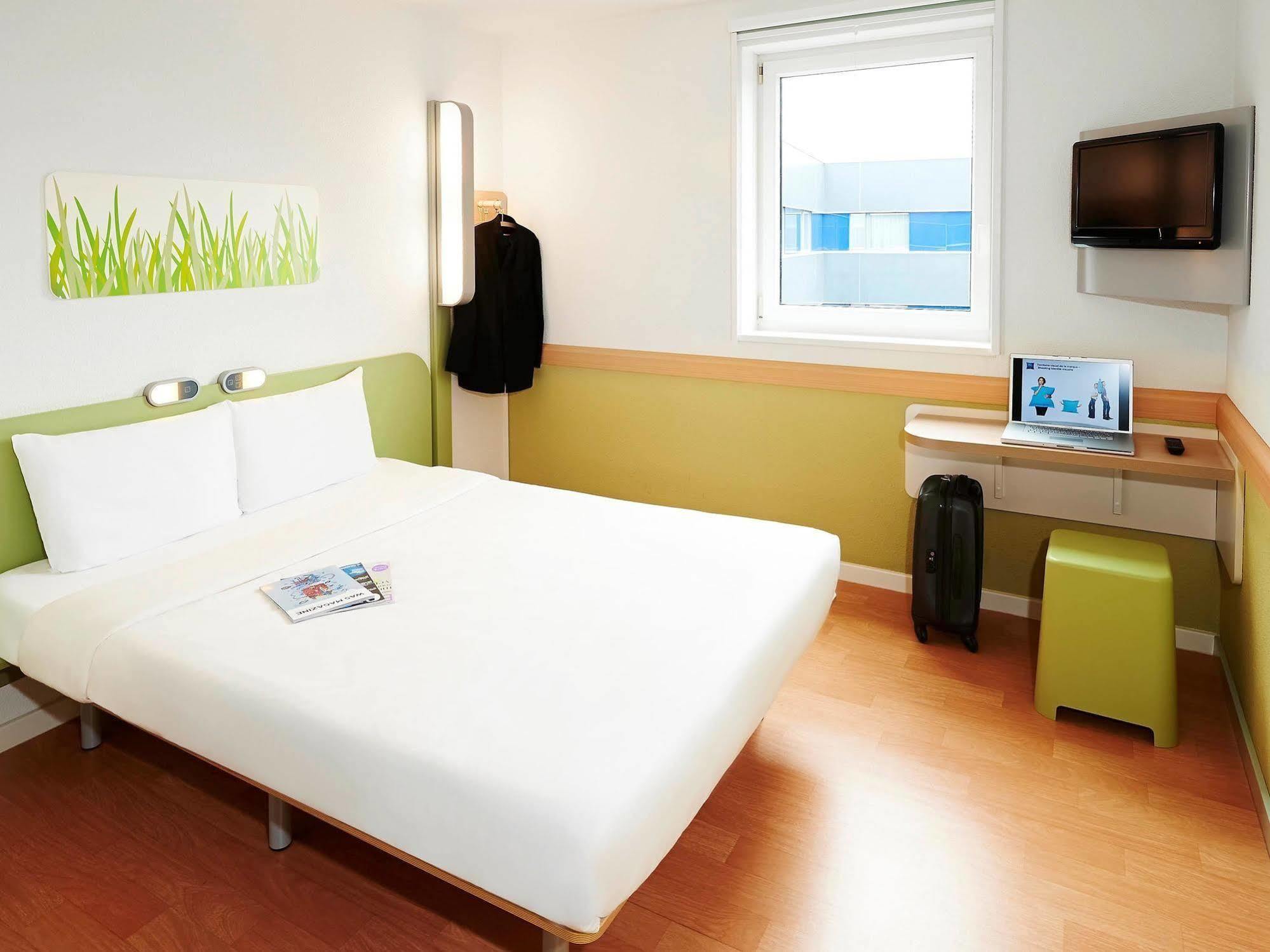 Ibis Budget London 2*